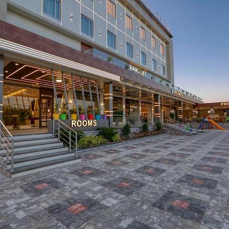 Hotel Decent Unjha 外观 照片
