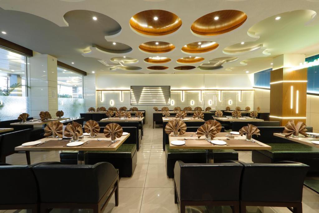 Hotel Decent Unjha 外观 照片